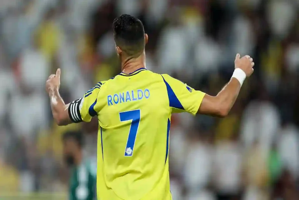 الإعلامي عبدالكريم الزامل ينتقد أداء رونالدو مع النصر ويؤكد: المجاملات لا تصنع الأبطال