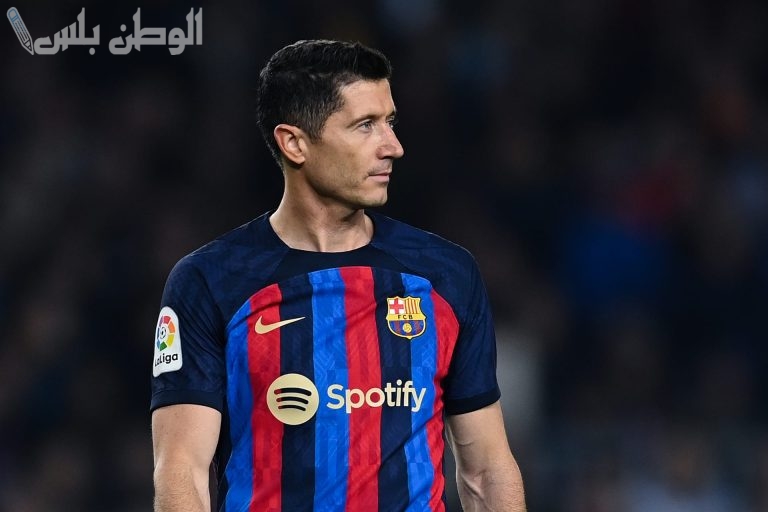 ليفاندوفسكي يواصل التحدي ويرفض فكرة الاعتزال