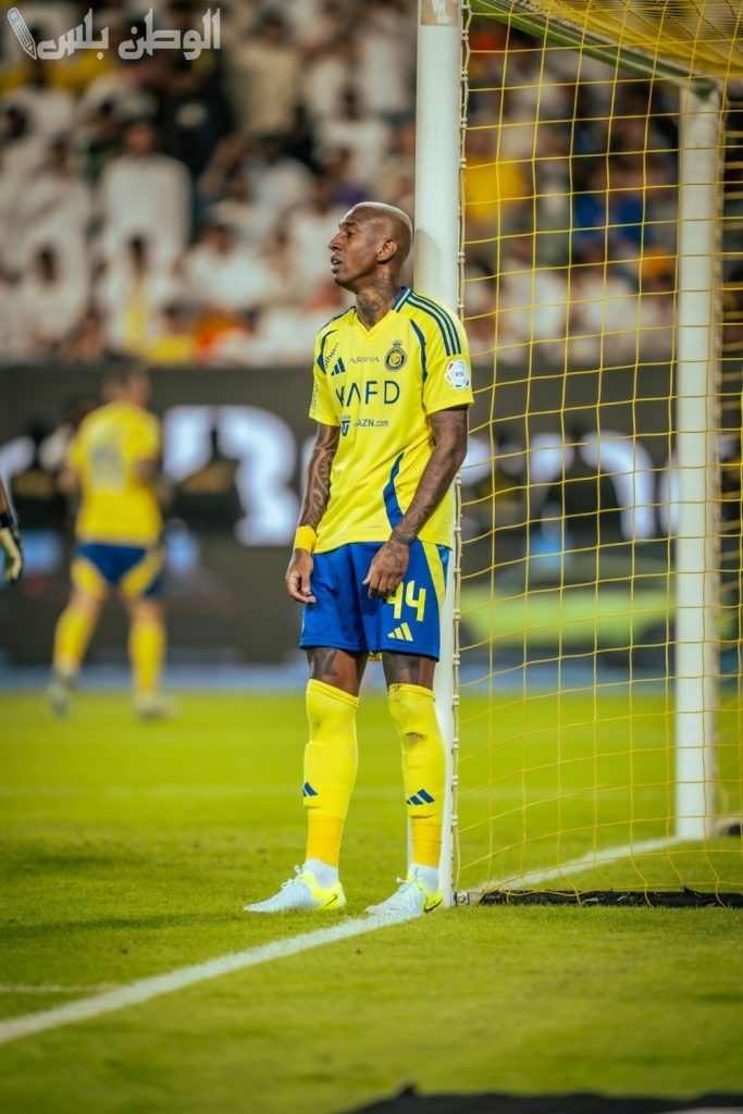 الإعلامي الزلال ينصح الأهلي بالتعاقد مع تاليسكا