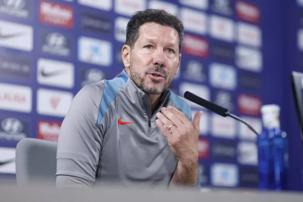 أتلتيكو مدريد يستعد لموقعة الديربي أمام ريال مدريد وسيميوني يستقر على تشكيلته المتوقعة