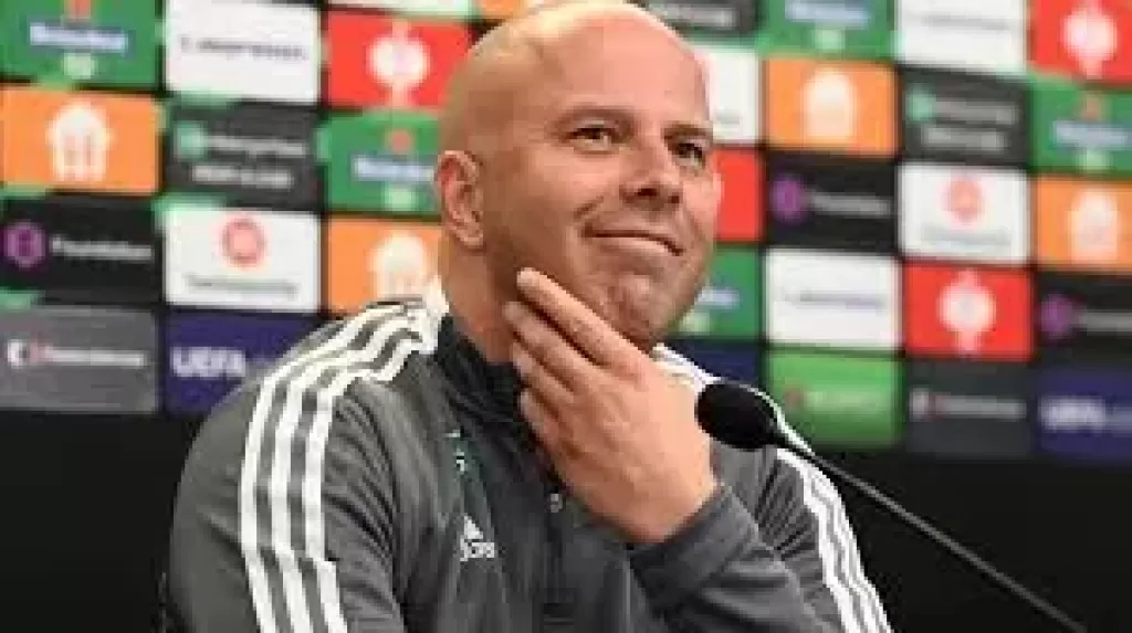 أرني سلوت: نهائي كأس الرابطة يمثل تحديًا كبيرًا أمام نيوكاسل