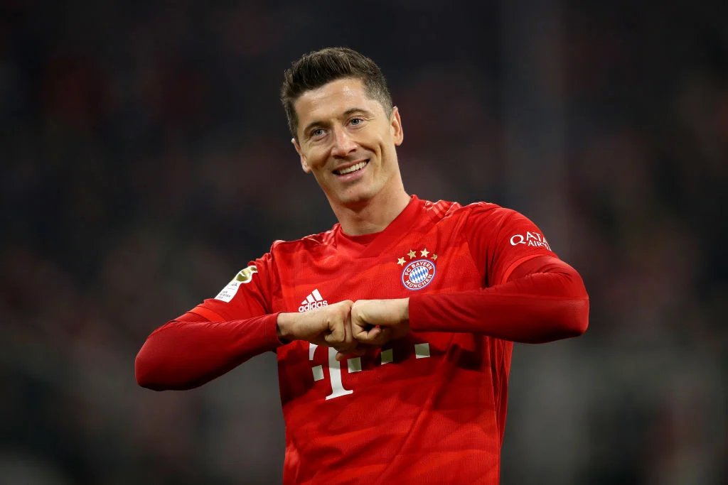 ليفاندوفسكي يواصل كتابة التاريخ في دوري أبطال أوروبا