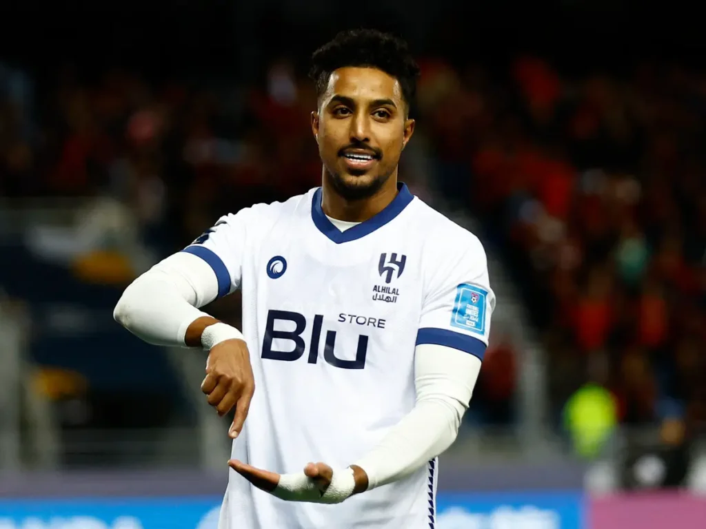سالم الدوسري يقترب من مغادرة الهلال وتوجهه إلى الشباب