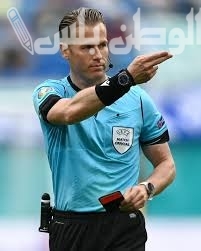 بنفيكا يستضيف برشلونة في دوري الأبطال مع حكم هولندي