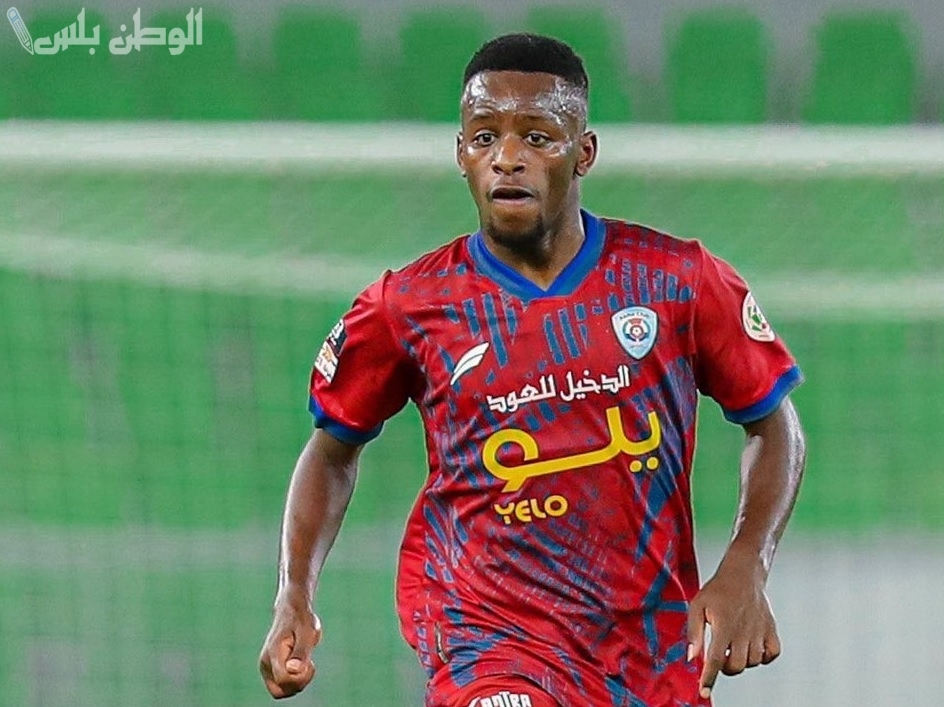 النصر يهزم الخليج بثلاثية ويواصل ملاحقة الكبار في دوري روشن