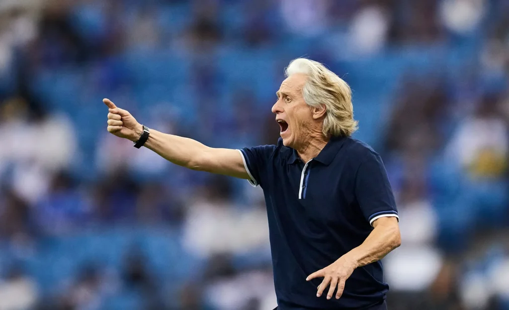 الهلال يتقدم على الوصل وجيسوس غاضب رغم التفوق