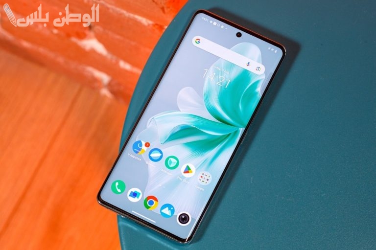 إمكانيات هائلة وسعر مميز .. اشتري جوال VIVO V30 الآن وتعرف على إمكانياته ومواصفاته الرائعة