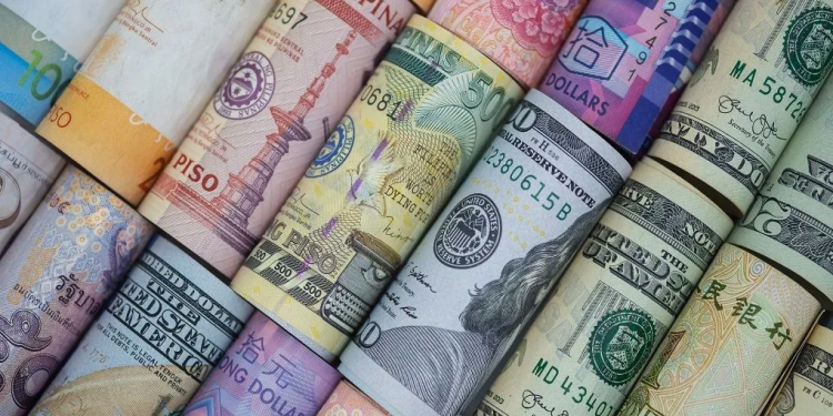 أسعار العملات اليوم الأحد 16 فبراير 2025 في البنوك المصرية.. الدولار والريال واليورو في أحدث تحديث