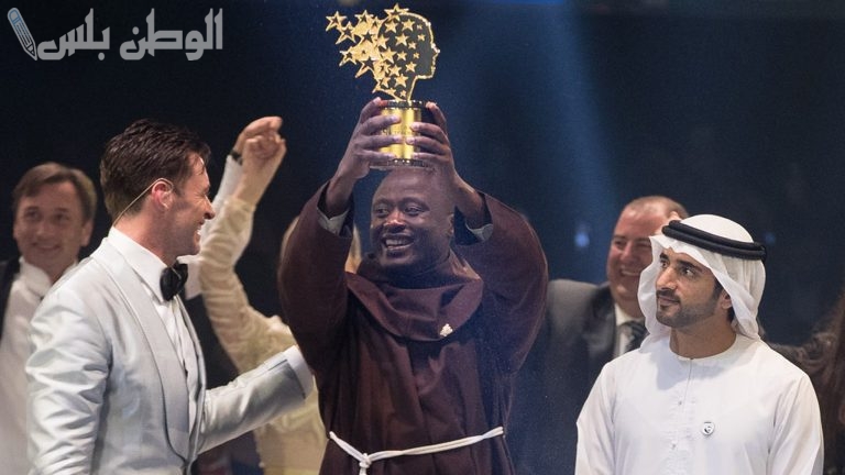 أفضل معلم بالعالم | منصور المنصور يشعل تفاعل كبير بعد فوزه بمليون دولار