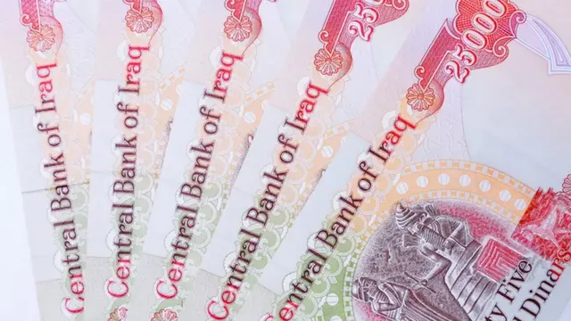 كم السعر 100 دولار كم تساوي بالدينار العراقي اليوم في البنوك والمصارف الحكومية والخاصة