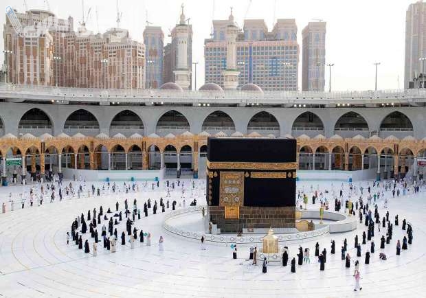 السفر للعمرة بدون مشاكل الأوراق المطلوبة والشروط الجديدة 2025 بالتفصيل الكامل