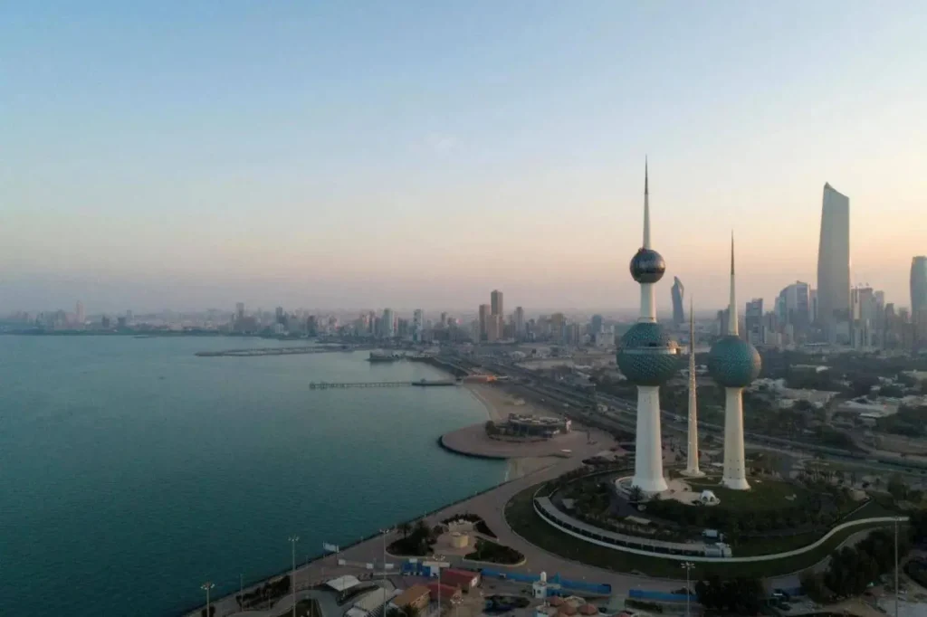 الكويت تستعد للعودة إلى أسواق الدين العالمية لتغطية العجز المالي