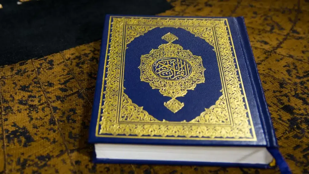 فقه العقيدة تردد قناة الخليجية للقرآن الكريم الجديد 2025 على نايل سات وعربسات بأفضل جودة