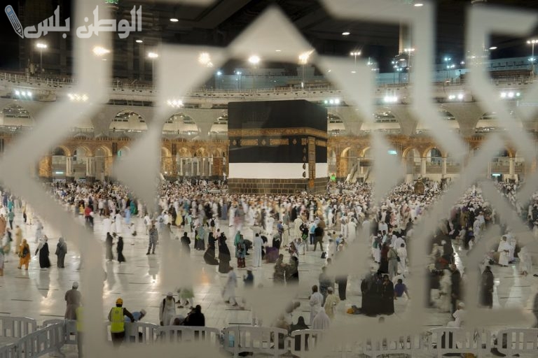 ابراهيم المدني يتصدر القائمة.. جدول ائمة الحرم المكي 1446 الاسبوع القادم من شعبان
