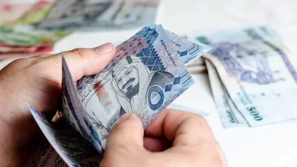 رواتب الموظفين في السعودية: هل هناك زيادات جديدة في 2025؟ الحكومة تكشف التفاصيل
