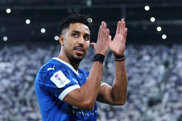 سالم الدوسري: مسيرة حافلة بالأرقام والإنجازات في نادي الهلال السعودي