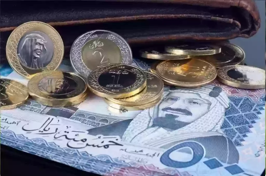 سعر الريال السعودي في السوق السوداء اليوم الأحد 16 فبراير 2025.. هل يستمر في الارتفاع قبل موسم العمرة؟