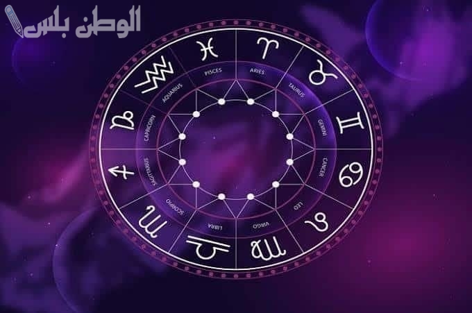 ابتكار خارج الصندوق: صفات برج الدلو 2025 المفكر المستقل المتحرر