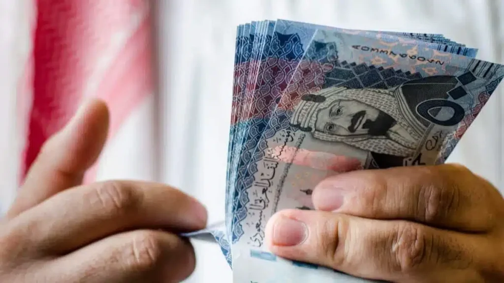 فرحة للمتقاعدين.. صرف مكافآت مالية جديدة قبل عيد الفطر 1446