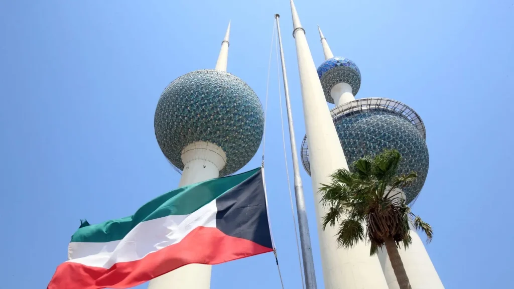 قوانين جديدة في الكويت: غرامة 5000 دينار على مخالفات مرورية محددة وتحذيرات للسائقين