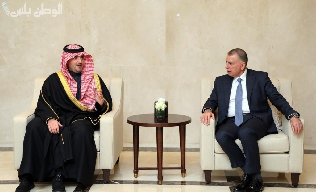 وزير الداخلية السعودي يصل إلى عمان في زيارة رسمية