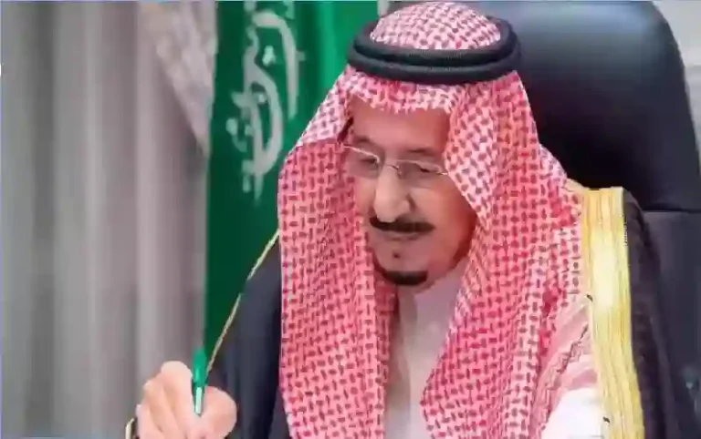 عدد ساعات العمل في رمضان للقطاع الحكومي والخاص في السعودية.. “الموارد البشرية” توضح