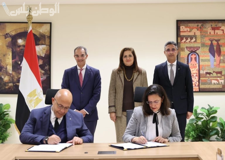 توقيع بروتوكول تعاون لإدراج محطة تحلية مياه البحر بالعين السخنة ضمن محور المياه ببرنامج “نُوَفِّي” بقدرة إنتاجية تصل إلى مليون متر مكعب يوميًا