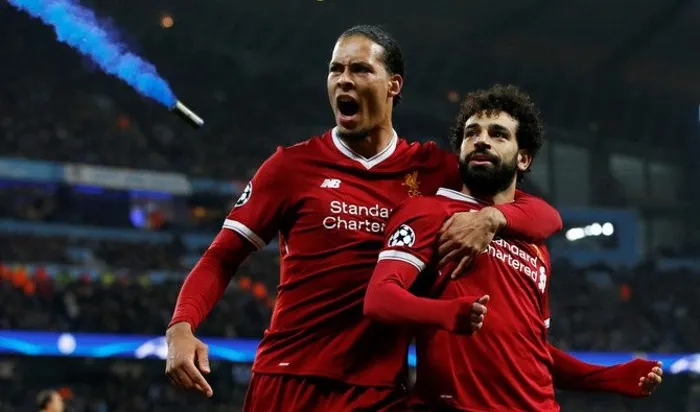 روبرتسون يتحدث عن مستقبل صلاح وفان دايك مع ليفربول قبل نهائي كأس الرابطة