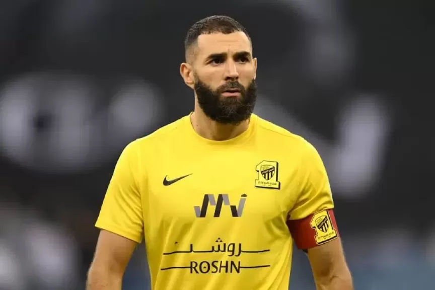 بنزيما يكشف سبب عدم تسديده ركلة الجزاء أمام الرياض