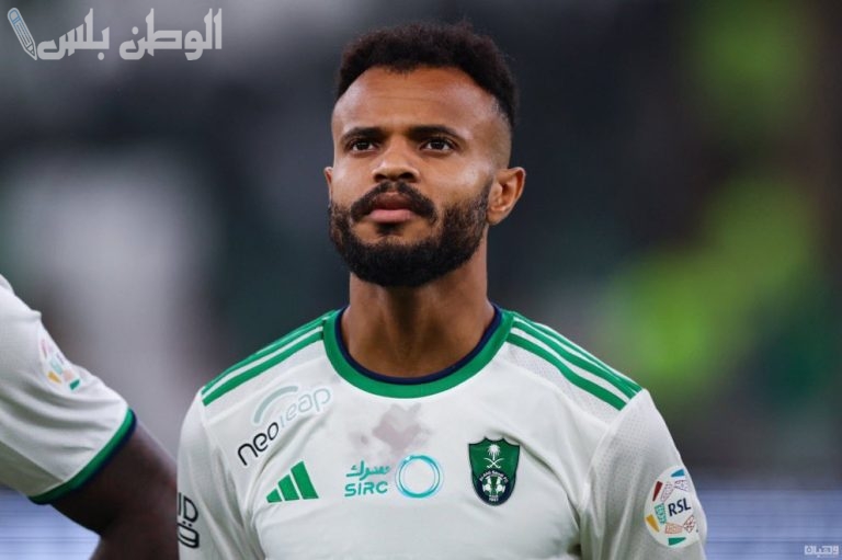 مطالبات بمعاقبة علي مجرشي بعد تصرفه في مباراة الأهلي والأخدود