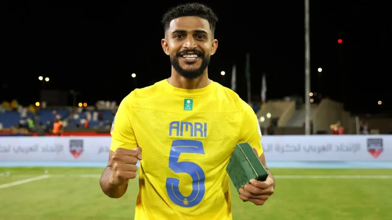 الاتحاد يسعى لشراء عقد عبدالإله العمري نهائيًا من النصر
