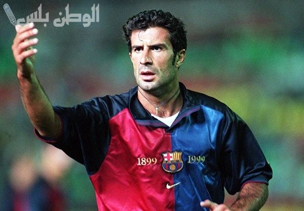 فيغو يكشف كواليس انتقاله من برشلونة إلى ريال مدريد ومواجهة الكامب نو