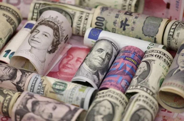 أسعار العملات في البنك الأهلي اليوم الأربعاء 12-3-2025 مقابل الجنيه المصري