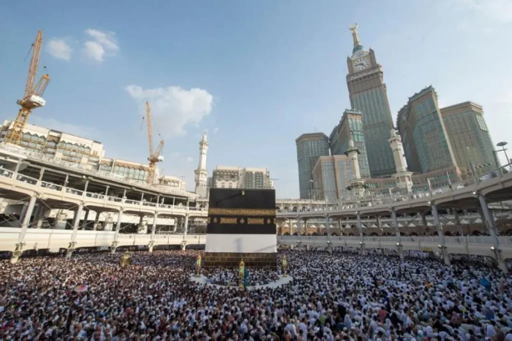 تفاصيل وأسعار باقات الحج 1446 في السعودية.. التسجيل عبر منصة نُسك والحج الخيري لحملة الراجحي