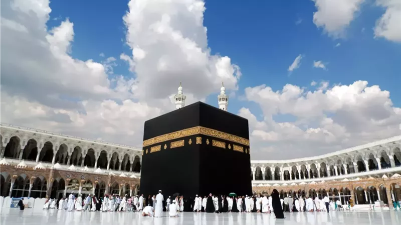 جدول أئمة صلاة الفروض والتراويح في المسجد الحرام يوم الأربعاء 5 رمضان 1446
