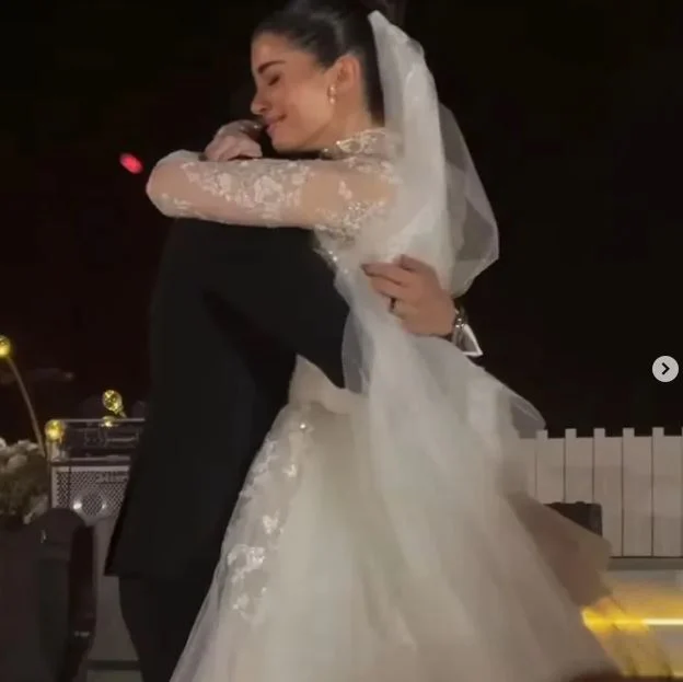 فرح ليلى زاهر وهشام جمال عند الهرم بحضور نجوم كتير