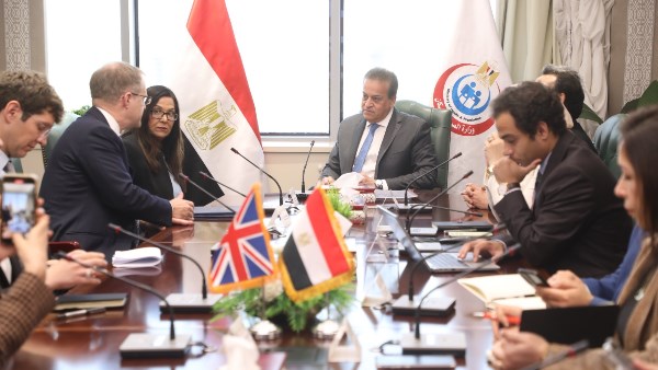 مصر تنظم اجتماعًا موسعًا لتنسيق خطة استقبال الجرحى الفلسطينيين من غزة