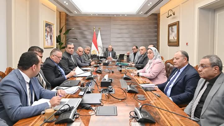 وزير الري يتابع حالة المنظومة المائية في المنيا ويشدد على الإجراءات القانونية