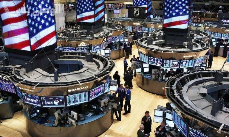 انهيار الأسهم الأمريكية بفعل الرسوم الجمركية الجديدة لترامب