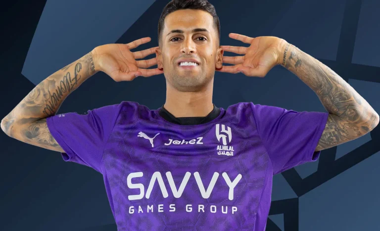 جواو كانسيلو يرفض مغادرة معسكر الهلال رغم إصابته قبل مباراة الأهلي