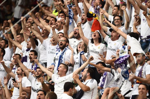 جمهور ريال مدريد غاضب من صمت بيريز وفشل أنشيلوتي