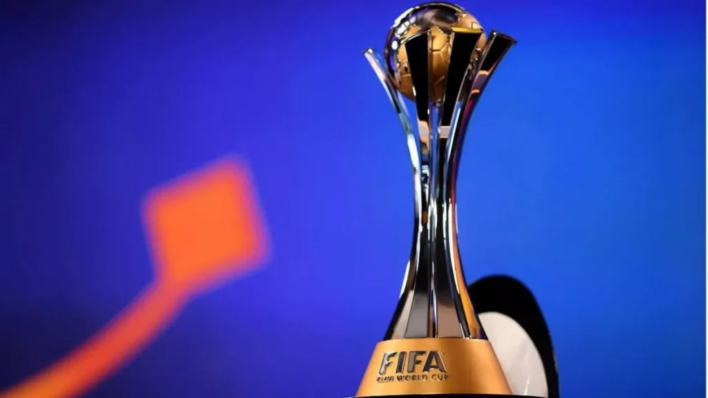 الذكاء الإصطناعي يتوقع بطل كأس العالم للأنديه في نسخته الجديده