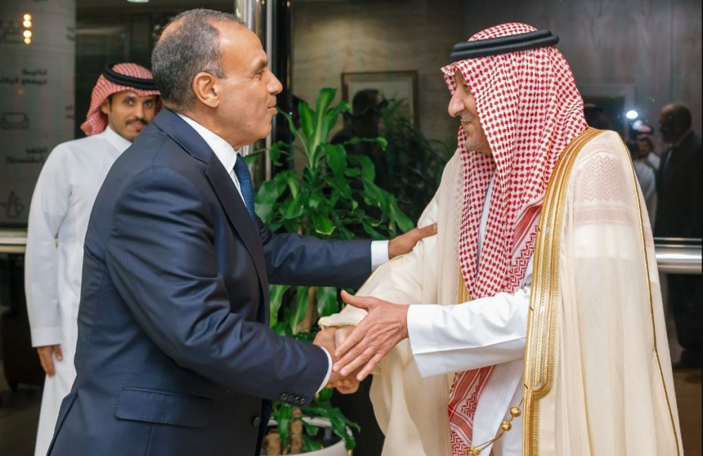 زيارة وزير الخارجية المصري للسعودية: تعزيز العلاقات والتشاور حول القضايا الإقليمية