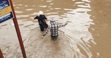 أمطار غزيرة تغمر دمياط وتعلن حالة الطوارئ