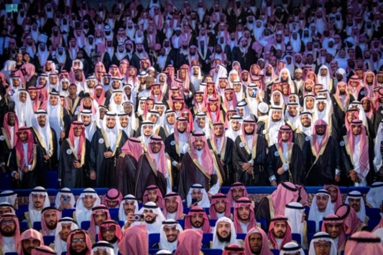 تخريج طلاب الجامعة الإسلامية برعاية أمير المدينة