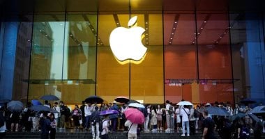 آبل تتيح لمستخدمي آيفون استبدال سيرى بمساعدات صوتية أخرى