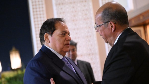 أبو العينين يعزي شردي في وفاة زوجته