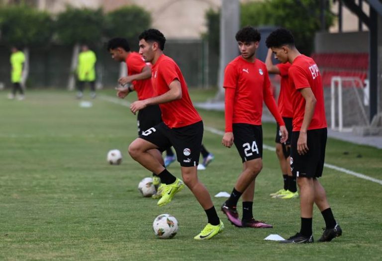 أحمد شرف ومهند محمد يقودان هجوم منتخب مصر للشباب في مواجهة نيجيريا