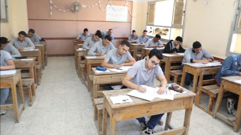 أرقام جلوس الدبلومات الفنية 2025 متاحة الآن مع تفاصيل مقار اللجان
