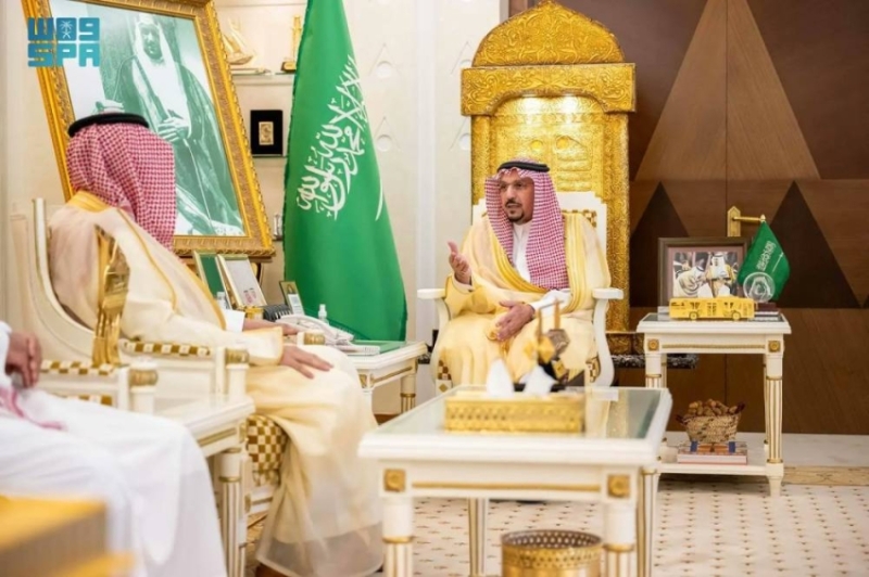 أمير القصيم يشيد بجهود فرع الهلال الأحمر ويستعرض المؤشرات التشغيلية والتدريبية